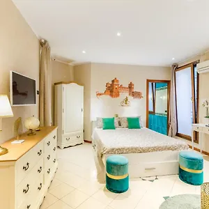Apartment A Due Passi Dal Castello