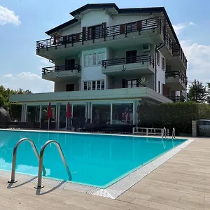 Lägenhetshotell Alexandra, Sirmione