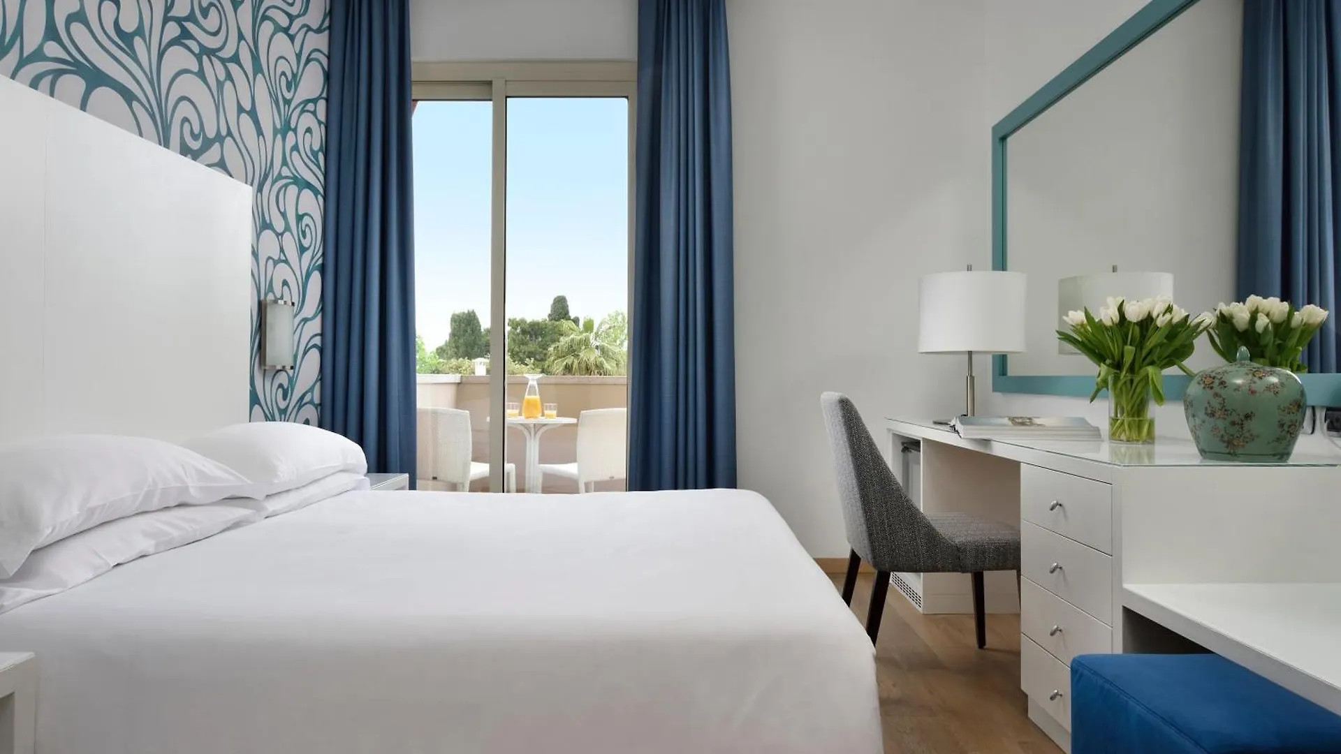 Hotel Continental Wellness & Spa Sirmione Italy