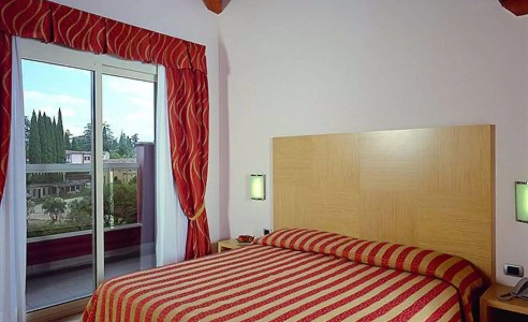 Hotel Continental Wellness & Spa Sirmione Italy