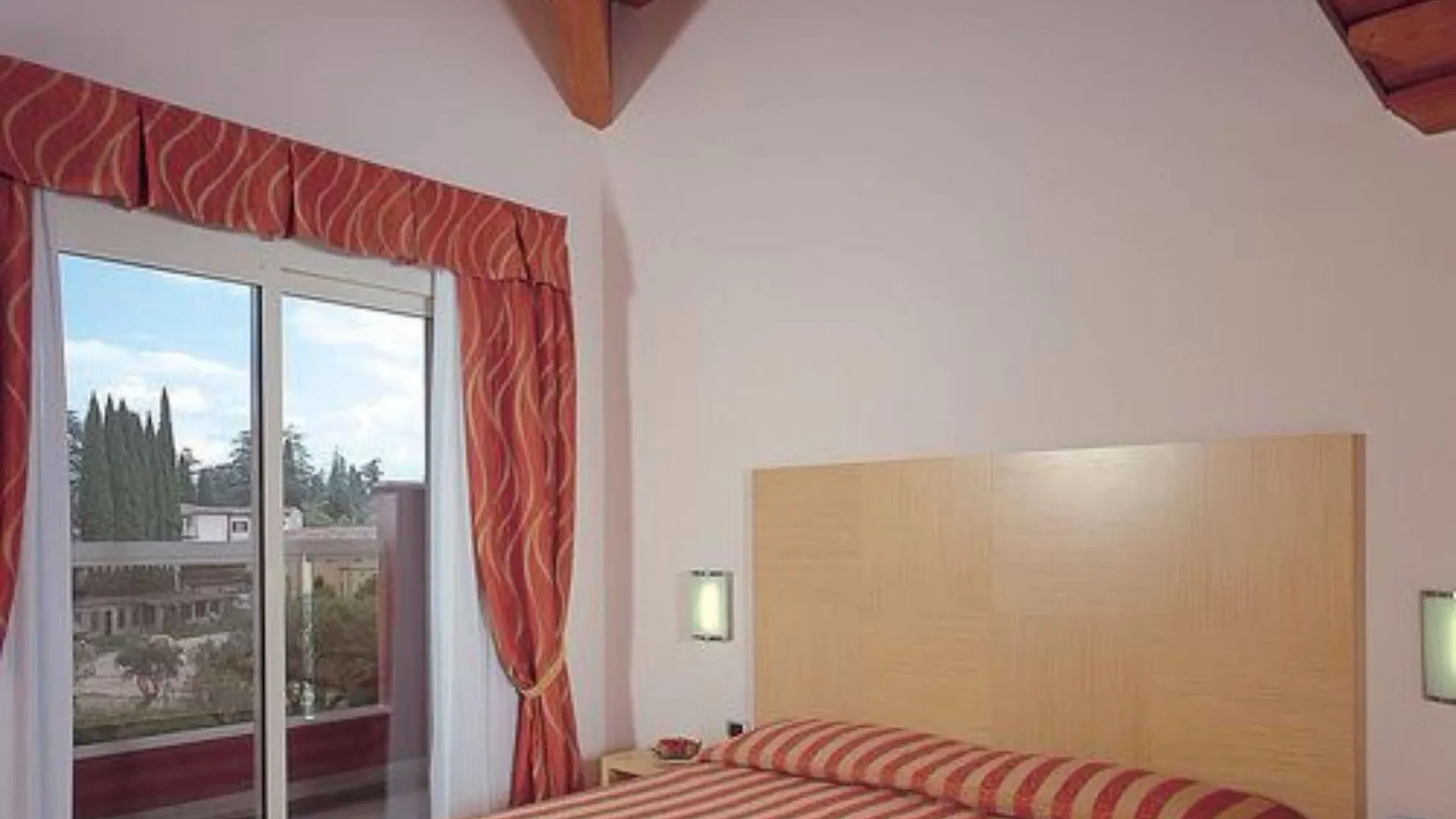 Hotel Continental Wellness & Spa Sirmione 4*,  Italy