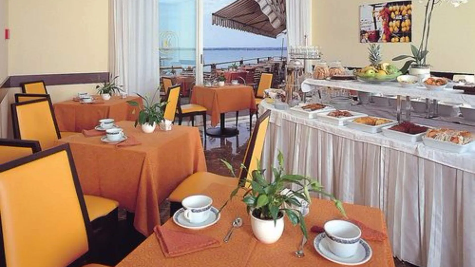 ****  Hotel Continental Wellness & Spa シルミオーネ イタリア